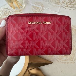 Michael Kors | Signature Jet Set Red Zip Around Wallet Cardcase in Red Authentic